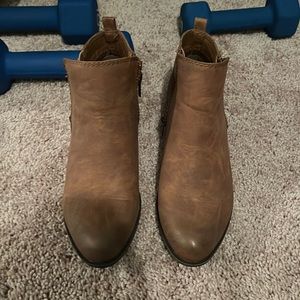 Madden Girl brown booties!